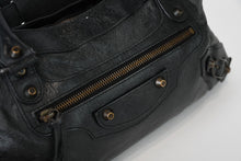 Load image into Gallery viewer, BALENCIAGA バレンシアガ ザ ファースト ハンドバッグ ショルダーバッグ ブラック レザー 103208 美品 中古 4b013189
