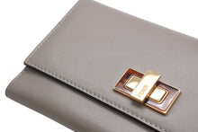 Load image into Gallery viewer, FENDI フェンディ ピーカブー コンチネンタル 長財布 8M0308 レザー グレージュ べっ甲カラー 美品 中古 4b013236