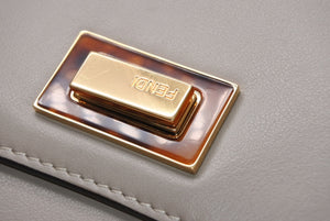 FENDI フェンディ ピーカブー コンチネンタル 長財布 8M0308 レザー グレージュ べっ甲カラー 美品 中古 4b013236