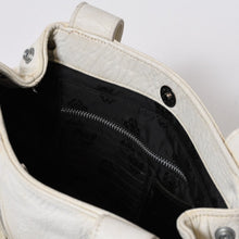 Load image into Gallery viewer, CHROME HEARTS クロムハーツJJ DEAN SMALL JJディーン スモール ハンドバッグ レザーライダース シルバ−925 ホワイト 美品 中古 4b013482