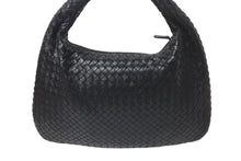 Load image into Gallery viewer, 極美品 BOTTEGA VENETA ボッテガヴェネタ イントレチャート ホーボー ハンドバッグ レザー ブラック ワンショルダー 中古 4b001323