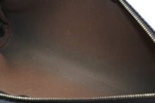 Load image into Gallery viewer, 極美品 LOUIS VUITTON ルイヴィトン エヴァ ショルダーバッグ M95567 モノグラム ブラウン ゴールド金具 中古 4b012455