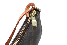 Load image into Gallery viewer, 極美品 LOUIS VUITTON ルイヴィトン ポシェット アクセソワール アクセサリーポーチ M51980 モノグラム ブラウン レザー PVC 中古 4b013362