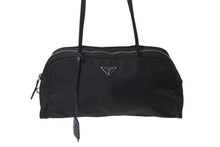 画像をギャラリービューアに読み込む, PRADA プラダ トートバッグ ハンドバッグ トライアングルロゴ イタリア製 ナイロン ブラック シルバー金具 美品 中古 4b001325