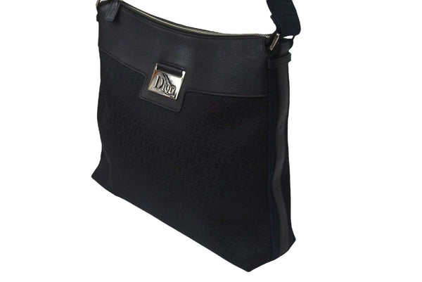 Very Good Condition Christian Dior Street Chic Oblique Shoulder Bag Black Navy Silver Hardware Logo Good Condition Used 4b001326