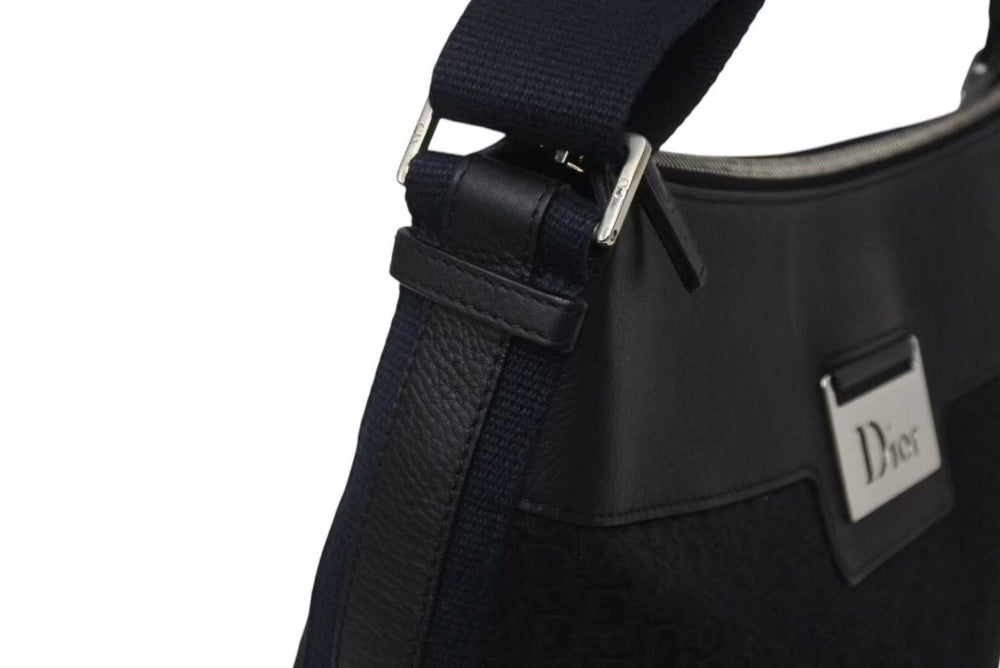 Very Good Condition Christian Dior Street Chic Oblique Shoulder Bag Black Navy Silver Hardware Logo Good Condition Used 4b001326