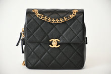 Load image into Gallery viewer, 新品未使用 CHANEL シャネル マトラッセ チェーンリュック バックパック ランダム番台 キャビアスキン ブラック ゴールド金具 中古 4b013292