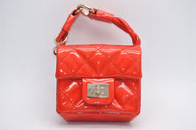 Load image into Gallery viewer, 極美品 CHANEL シャネル 2.55 バッグチャーム キーチャーム ポーチ 12番台 ココマーク パテントレザー レッド ゴールド金具 中古 4b013081