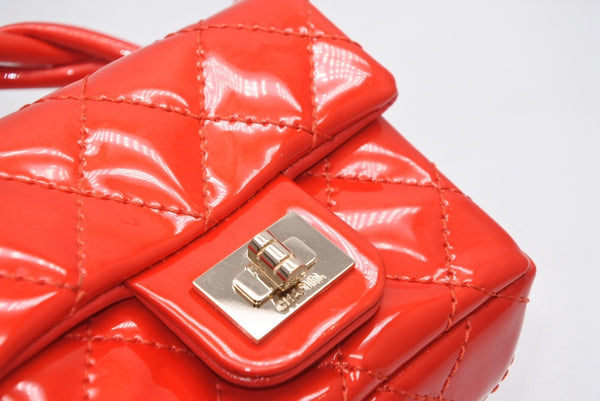 極美品 CHANEL シャネル 2.55 バッグチャーム キーチャーム ポーチ 12番台 ココマーク パテントレザー レッド ゴールド金具 中古 4b013081