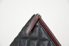 Load image into Gallery viewer, 極美品 CHANEL シャネル クラッチバッグ キルティング ココマーク 25番台 イタリア製 キャビアスキン ブラック シルバー金具 中古 4b013293