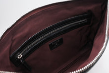 Load image into Gallery viewer, 極美品 CHANEL シャネル クラッチバッグ キルティング ココマーク 25番台 イタリア製 キャビアスキン ブラック シルバー金具 中古 4b013293