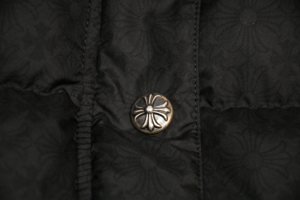 新品同様 CHROME HEARTS クロムハーツ STIFF V2 ダウンジャケット ダガージップ クロスボールボタン ブラック シルバー金具 サイズS 中古 4b013377