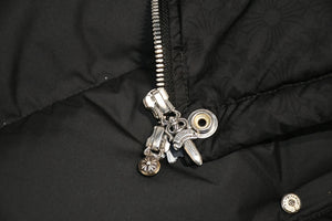 新品同様 CHROME HEARTS クロムハーツ STIFF V2 ダウンジャケット ダガージップ クロスボールボタン ブラック シルバー金具 サイズS 中古 4b013377