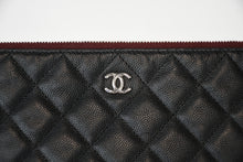 Load image into Gallery viewer, 極美品 CHANEL シャネル クラッチバッグ キルティング ココマーク 25番台 イタリア製 キャビアスキン ブラック シルバー金具 中古 4b013293