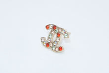 Load image into Gallery viewer, 極美品 CHANEL シャネル ココマーク ピアス 重量約2.0g 04A刻印 カラーストーン メタル GP ゴールド マルチカラー 両耳用 中古 4b012966