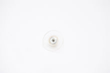 Load image into Gallery viewer, CHANEL シャネル ココマーク ピアス 重量約1.0g 17P刻印 カラーストーン GP ゴールド 片耳用 美品 中古 4b12973