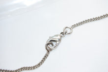 Load image into Gallery viewer, CHANEL シャネル ココマーク ネックレス 重量約14.3g 01P刻印 ラインストーン メタル 両耳用 美品 中古 4b12971