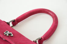 Load image into Gallery viewer, CHROME HEARTS クロムハーツ DOC ADAMS ドッグアダムス BS FLEUR BSフレア ハンドバッグ ヌバックレザー ピンク 美品 中古 4b013460