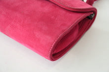 Load image into Gallery viewer, CHROME HEARTS クロムハーツ DOC ADAMS ドッグアダムス BS FLEUR BSフレア ハンドバッグ ヌバックレザー ピンク 美品 中古 4b013460