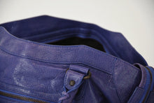 Load image into Gallery viewer, BALENCIAGA バレンシアガ ザシティ 2WAY ハンドバッグ 115748 レザー パープル ゴールド金具 美品 中古 4b013361