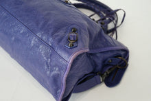 Load image into Gallery viewer, BALENCIAGA バレンシアガ ザシティ 2WAY ハンドバッグ 115748 レザー パープル ゴールド金具 美品 中古 4b013361