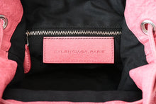 Load image into Gallery viewer, BALENCIAGA バレンシアガ ジャイアント ミニポンポン 2WAYハンドバッグ ピンク 285439 レザー シルバー金具 美品 中古 4b013416