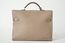 Load image into Gallery viewer, 極美品 HERMES エルメス KELLY DEPECHES 38 ケリーデペッシュ38 ブリーフケース O刻印 トリヨンクレマンス トゥルティエールグレー 中古 4b012174