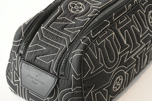 極美品 LOUIS VUITTON ルイヴィトン スノー カプセル コレクション ドップキット ナイロン ブラック M21435 ICチップ 中古 4b013178