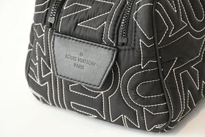 極美品 LOUIS VUITTON ルイヴィトン スノー カプセル コレクション ドップキット ナイロン ブラック M21435 ICチップ 中古 4b013178