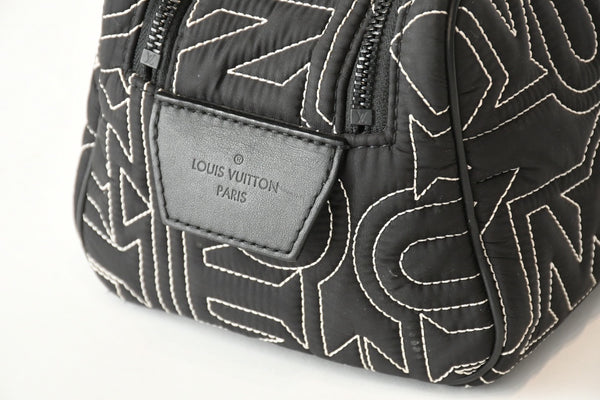 極美品 LOUIS VUITTON ルイヴィトン スノー カプセル コレクション ドップキット ナイロン ブラック M21435 ICチップ 中古 4b013178