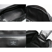 Load image into Gallery viewer, 極美品 LOUIS VUITTON ルイヴィトン スノー カプセル コレクション ドップキット ナイロン ブラック M21435 ICチップ 中古 4b013178