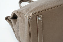 Load image into Gallery viewer, 極美品 HERMES エルメス バーキン40 ハンドバッグ トゴ エトゥープ ◻︎L刻印 シルバー金具 中古 4b013423