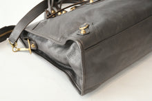 Load image into Gallery viewer, BALENCIAGA バレンシアガ ザ・シティ２WAY バッグ 281770 ハンドバッグ ショルダーバッグ 美品 中古 4b013417