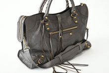Load image into Gallery viewer, BALENCIAGA バレンシアガ ザ・シティ２WAY バッグ 281770 ハンドバッグ ショルダーバッグ 美品 中古 4b013417