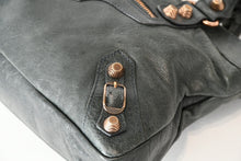 画像をギャラリービューアに読み込む, BALENCIAGA バレンシアガ ザ ファースト ハンドバッグ ショルダーバッグ グリーン ネイビー レザー 240577 美品 中古 4b013188