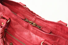 画像をギャラリービューアに読み込む, BALENCIAGA Giant City バレンシアガ ジャイアント シティ 2WAYバッグ 281770 レザー ピンク ゴールド金具 美品 中古 4b013414