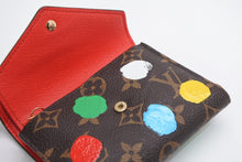 画像をギャラリービューアに読み込む, LOUIS VUITTON ルイヴィトン ポルトフォイユ ヴィクトリーヌ 二つ折り財布 M81865 モノグラム ドットペイント 草間彌生 美品 中古 4b013440