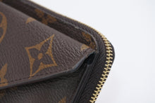 Load image into Gallery viewer, 極美品 LOUIS VUITTON ルイヴィトン モノグラム ポルトカルト レクトヴェルソ コインケース M69431 ブラウン ゴールド金具 中古 4b013435