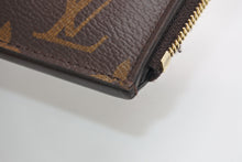 Load image into Gallery viewer, 極美品 LOUIS VUITTON ルイヴィトン モノグラム ポルトカルト レクトヴェルソ コインケース M69431 ブラウン ゴールド金具 中古 4b013435