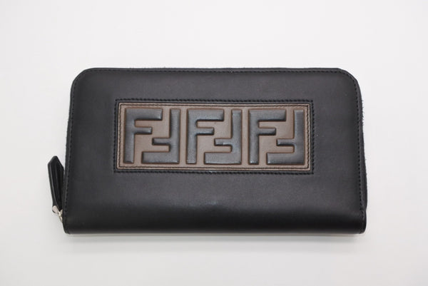 FENDI フェンディ FFロゴ ラウンドジップ 長財布 レザーウォレット レザー ブラック ブラウン シルバー金具 美品 中古 4b013235