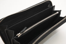 Load image into Gallery viewer, FENDI フェンディ FFロゴ ラウンドジップ 長財布 レザーウォレット レザー ブラック ブラウン シルバー金具 美品 中古 4b013235