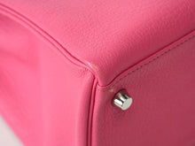 Load image into Gallery viewer, 極美品 HERMES エルメス KELLY ケリー 32 内縫い 2WAYハンドバッグ シェーブル ピンク系 シルバー金具 □Q刻印 中古 4b013426