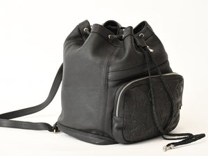 新品未使用 CHROME HEARTS クロムハーツ STRANGE LOVE BAG リュック セメタリー クロスパッチ スモールクロス レザー ブラック 中古 4b013459