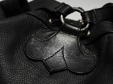 Load image into Gallery viewer, 新品未使用 CHROME HEARTS クロムハーツ STRANGE LOVE BAG リュック セメタリー クロスパッチ スモールクロス レザー ブラック 中古 4b013459