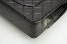 Load image into Gallery viewer, CHANEL シャネル マトラッセ25 Wフラップ Wチェーンショルダーバッグ A01112 2番台 ラムスキン ココマーク ブラック 美品 中古 4b013464