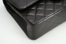 Load image into Gallery viewer, CHANEL シャネル マトラッセ25 Wフラップ Wチェーンショルダーバッグ A01112 2番台 ラムスキン ココマーク ブラック 美品 中古 4b013464