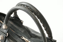画像をギャラリービューアに読み込む, BALENCIAGA バレンシアガ Giant City ジャイアント シティ 2WAYバッグ 173084 カーキ シルバー金具 美品 中古 4b013418