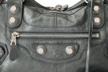 画像をギャラリービューアに読み込む, BALENCIAGA バレンシアガ Giant City ジャイアント シティ 2WAYバッグ 173084 カーキ シルバー金具 美品 中古 4b013418