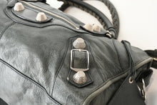 画像をギャラリービューアに読み込む, BALENCIAGA バレンシアガ Giant City ジャイアント シティ 2WAYバッグ 173084 カーキ シルバー金具 美品 中古 4b013418