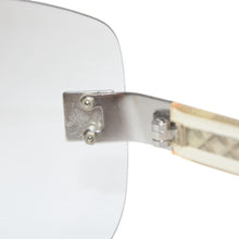 Load image into Gallery viewer, CHANEL シャネル サングラス アイウェア 4029 c.159/6I サイズ120 ココマーク クリア シルバー 美品 中古 4b013444